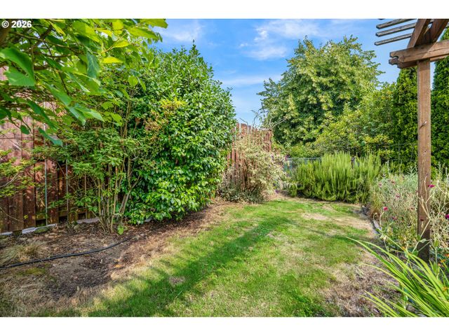 3137 Ne 83RD Ave, Portland, OR 97220