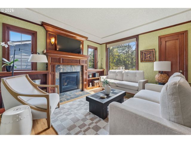 3137 Ne 83RD Ave, Portland, OR 97220