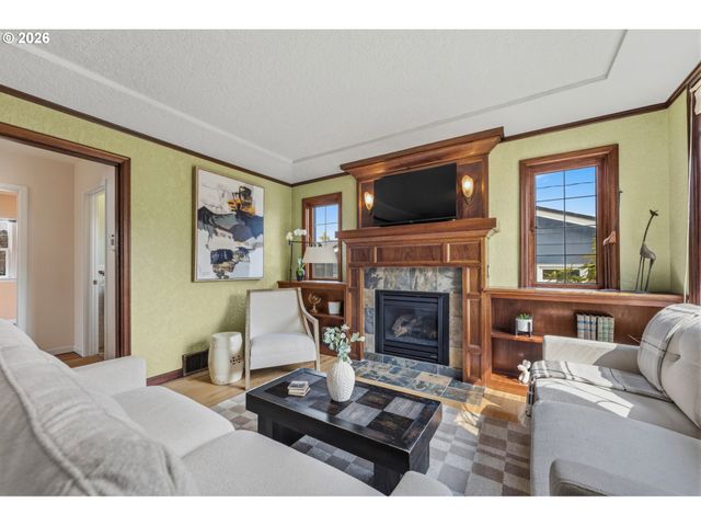 3137 Ne 83RD Ave, Portland, OR 97220