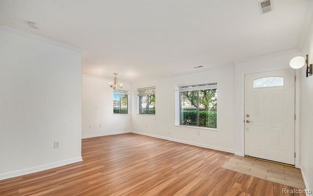 30735 Hidden Pines Lane, Roseville, MI 48066