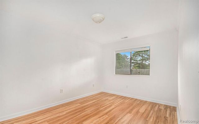 30735 Hidden Pines Lane, Roseville, MI 48066