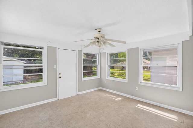 10 Newark Avenue, Goose Creek, SC 29445