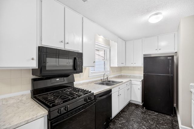 10 Newark Avenue, Goose Creek, SC 29445