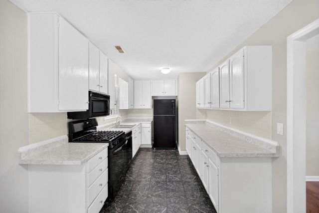 10 Newark Avenue, Goose Creek, SC 29445