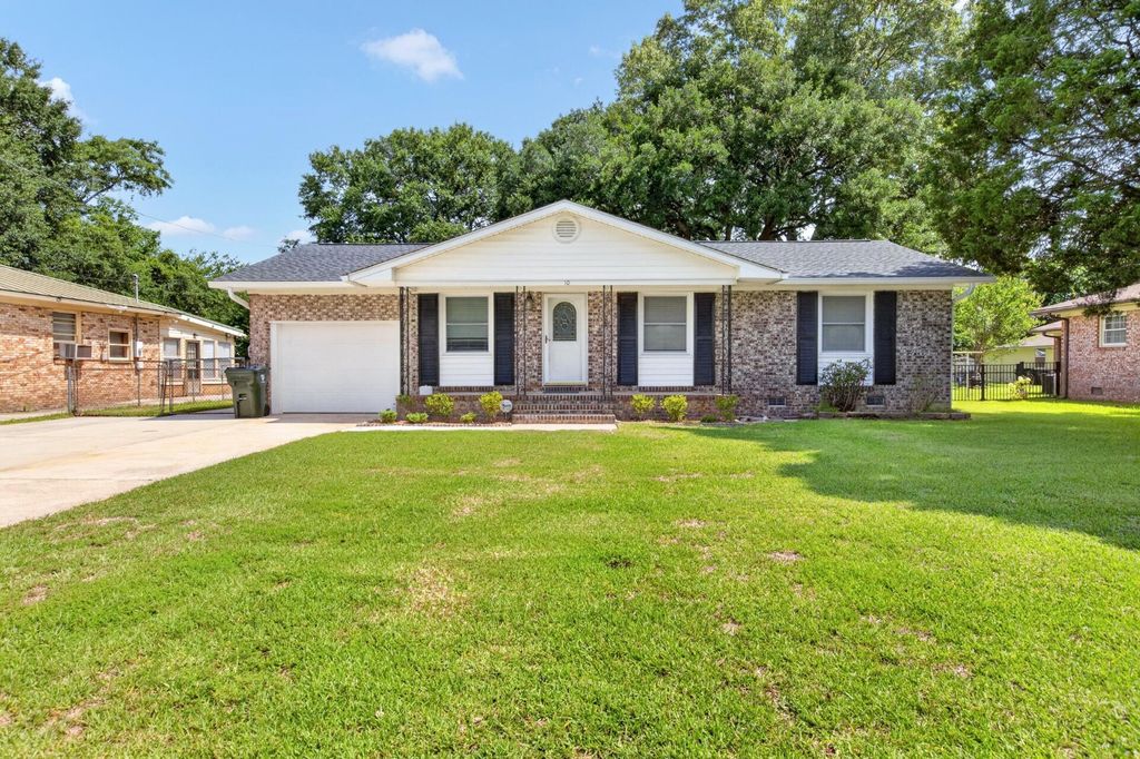 10 Newark Avenue, Goose Creek, SC 29445