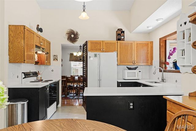 7207 Emerald Hill Court, St Louis, MO 63129