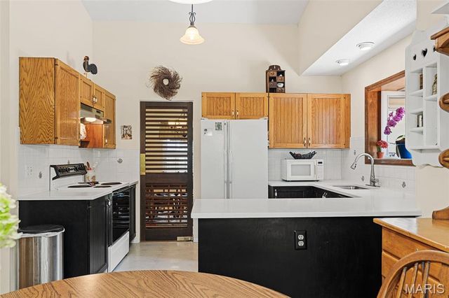 7207 Emerald Hill Court, St Louis, MO 63129