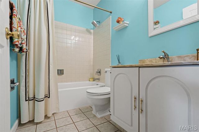 7207 Emerald Hill Court, St Louis, MO 63129