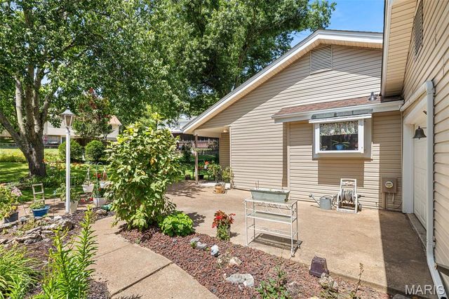 7207 Emerald Hill Court, St Louis, MO 63129