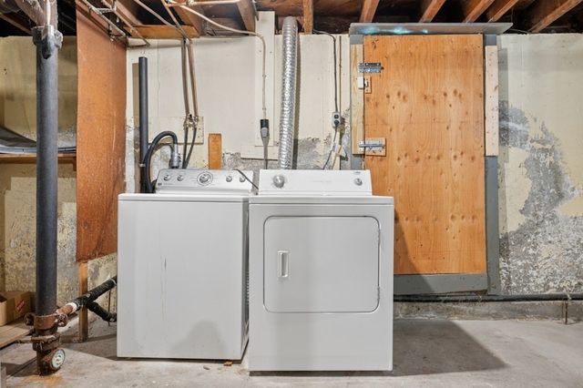 24 Falmouth St, Worcester, MA 01607
