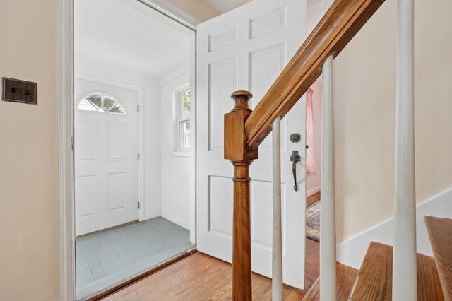 24 Falmouth St, Worcester, MA 01607
