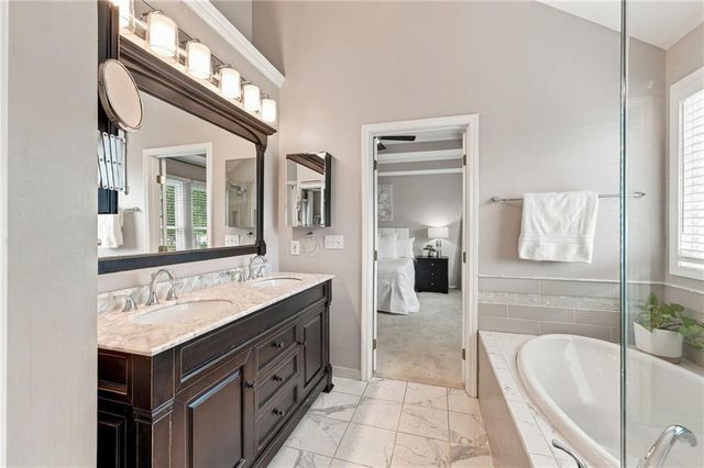 13221 W 126th Place, Overland Park, KS 66213