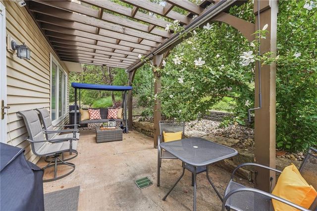 13221 W 126th Place, Overland Park, KS 66213