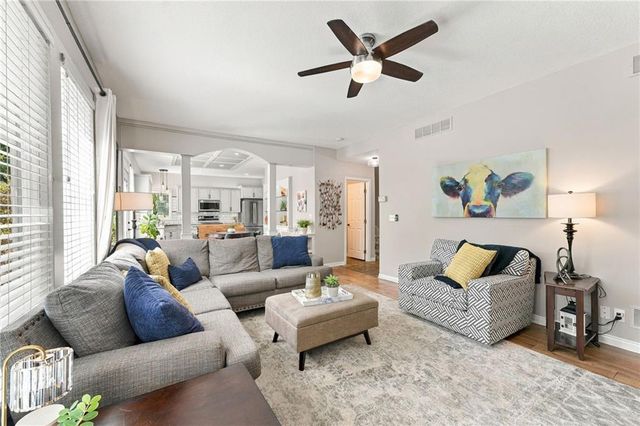 13221 W 126th Place, Overland Park, KS 66213