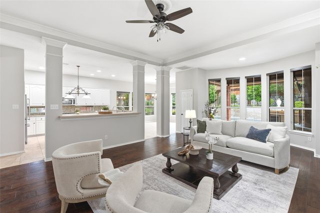 708 Hackberry Ridge Drive, Mckinney, TX 75072