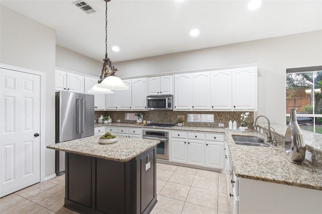 708 Hackberry Ridge Drive, Mckinney, TX 75072