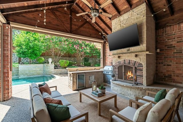 708 Hackberry Ridge Drive, Mckinney, TX 75072