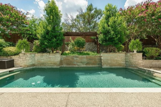 708 Hackberry Ridge Drive, Mckinney, TX 75072