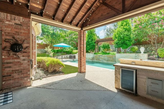 708 Hackberry Ridge Drive, Mckinney, TX 75072