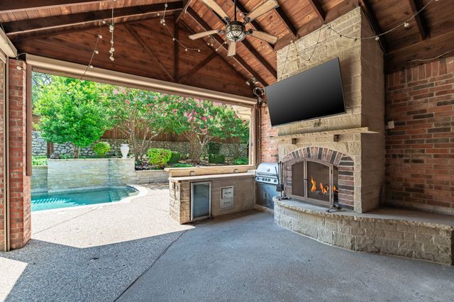 708 Hackberry Ridge Drive, Mckinney, TX 75072