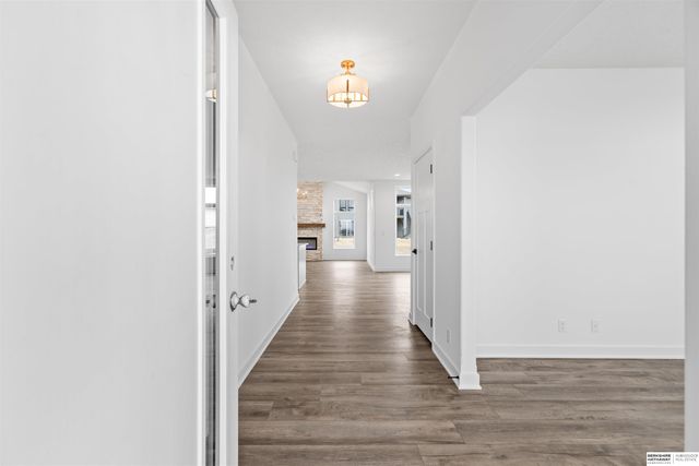 10305 Prospect Street, Papillion, NE 68046