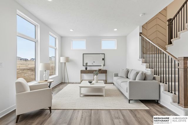 10305 Prospect Street, Papillion, NE 68046