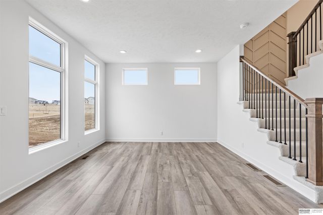 10305 Prospect Street, Papillion, NE 68046
