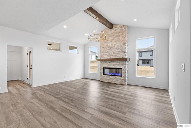 10305 Prospect Street, Papillion, NE 68046