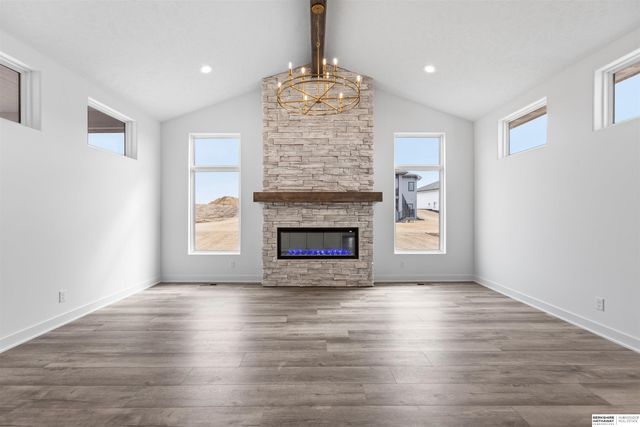 10305 Prospect Street, Papillion, NE 68046