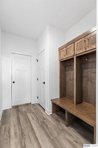 10305 Prospect Street, Papillion, NE 68046