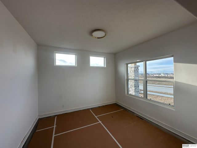 10305 Prospect Street, Papillion, NE 68046