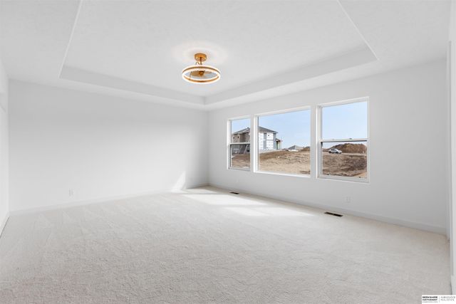 10305 Prospect Street, Papillion, NE 68046
