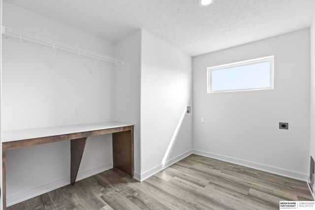 10305 Prospect Street, Papillion, NE 68046