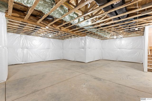 10305 Prospect Street, Papillion, NE 68046