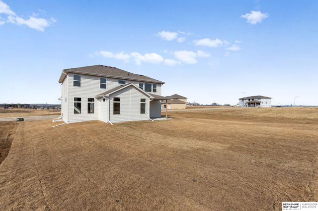 10305 Prospect Street, Papillion, NE 68046