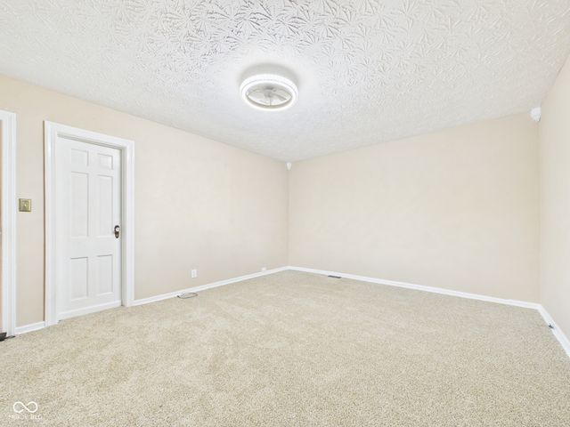 1925 Lindberg Road, Anderson, IN 46012