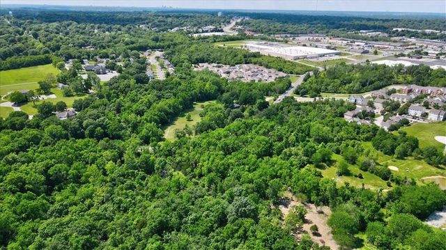 5001 Noland Road, Kansas City, MO 64136