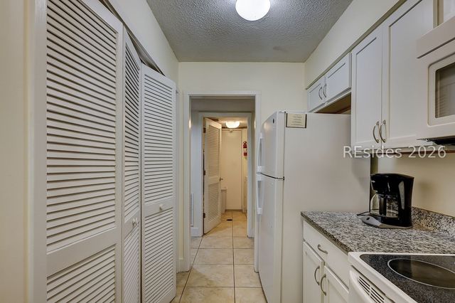 10 Lighthouse Rd Apt 455, Hilton Head Island, SC 29928