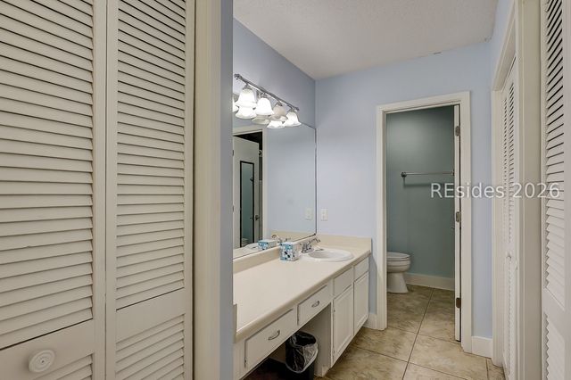 10 Lighthouse Rd Apt 455, Hilton Head Island, SC 29928