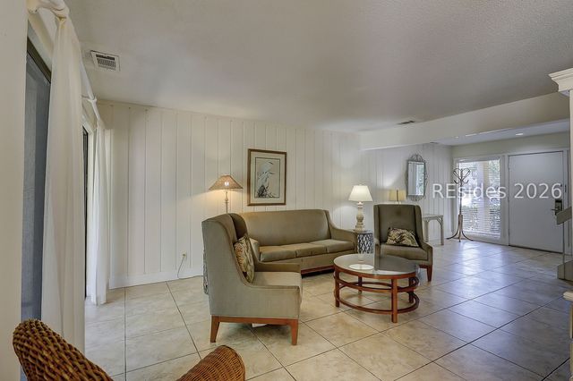 10 Lighthouse Rd Apt 455, Hilton Head Island, SC 29928