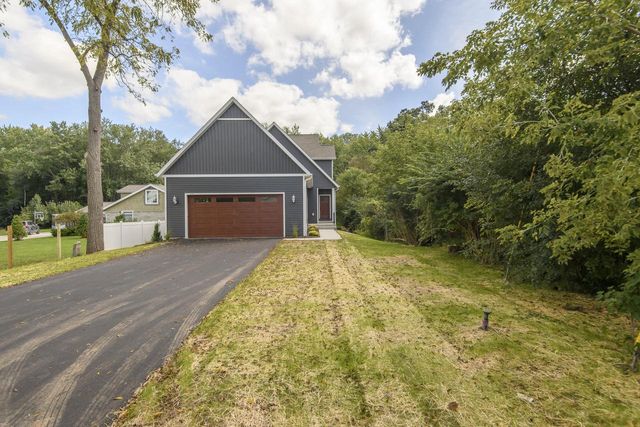 228 Evergreen STREET, Dousman, WI 53118