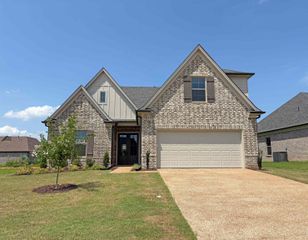 310 GREEN WILLOW DR, Oakland, TN 38060