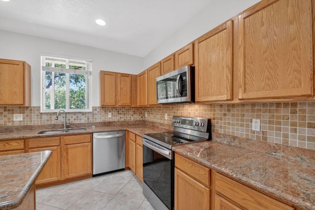 2806 S Evergreen Circle, Boynton Beach, FL 33426