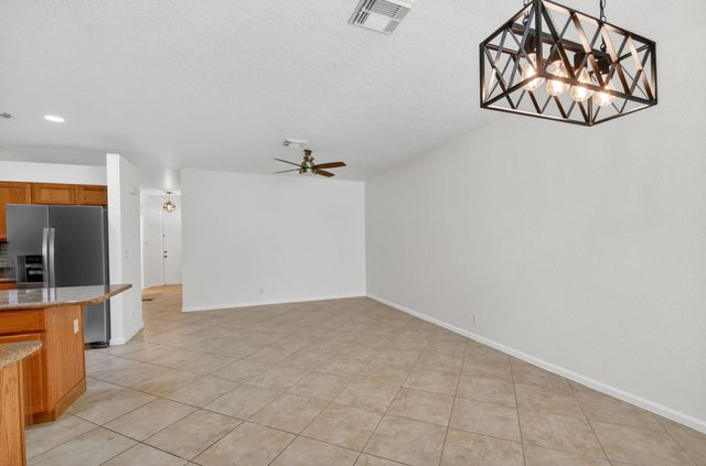 2806 S Evergreen Circle, Boynton Beach, FL 33426