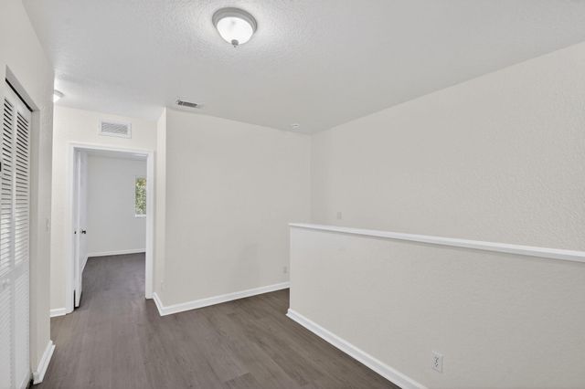 2806 S Evergreen Circle, Boynton Beach, FL 33426
