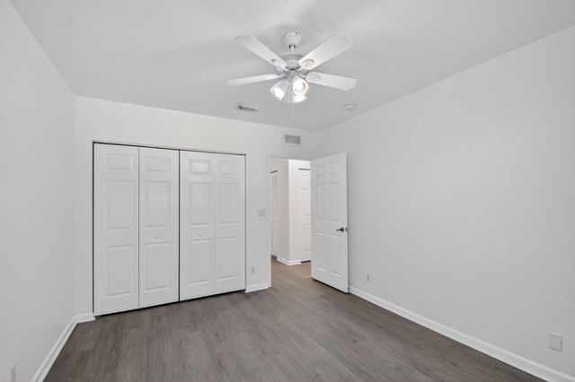 2806 S Evergreen Circle, Boynton Beach, FL 33426