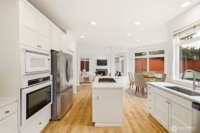 2005 NE 35th Place, Renton, WA 98056