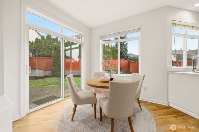 2005 NE 35th Place, Renton, WA 98056