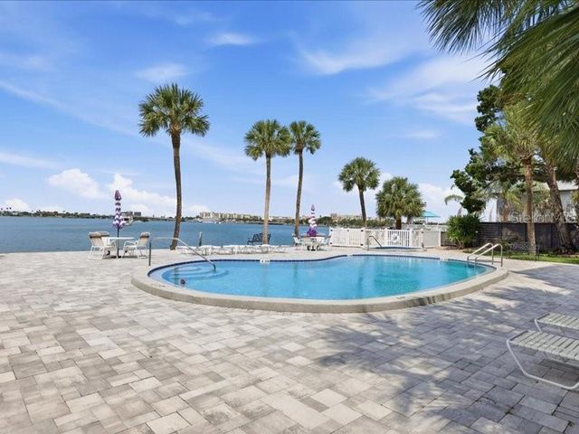 1848 SHORE DRIVE S 101, South Pasadena, FL 33707
