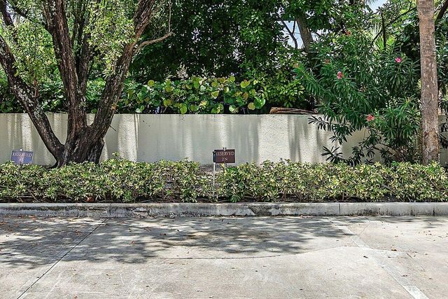 2401 N Ocean Boulevard 2n, Boca Raton, FL 33431